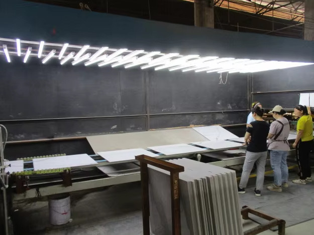 Foshan Kencheng Import And Export Co., Ltd. línea de producción del fabricante