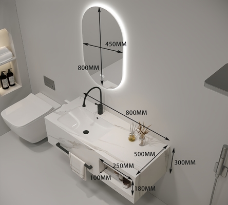 Baño de oro blanco con organizador de pizarras / sinterstone montado en la pared