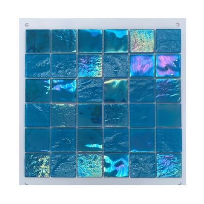 Tejas de mosaico de cristal iridiscente azul para piscina 306x306MM Tamaño de hoja Estilo moderno
