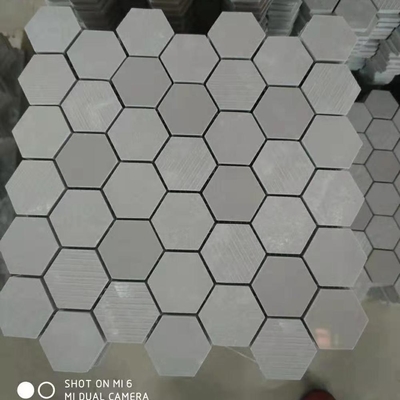 Estilo europeo Negro y blanco Hexágono mosaico de piedra de azulejos 30X30mm para el grupo de fondo de televisión