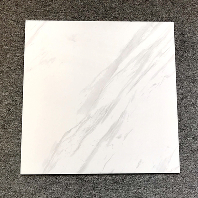 Cerámica de azulejos de baño de porcelana pulida blanca en Foshan para azulejos de pared en grises