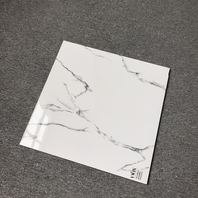 Los azulejos del interior Foshan Porcelanato azulejos del suelo vitrificados 24x24 para el material de construcción
