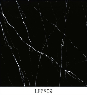 Clásico de mármol blanco y negro vidrificado azulejos de suelo con acentos Tipo de azulejos